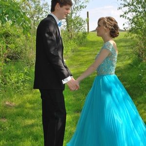 Sherri hill prom dress